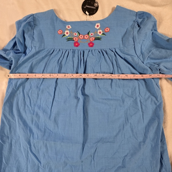 Embroidered women's top, floral top with bell sleeves - Picture 8 of 8